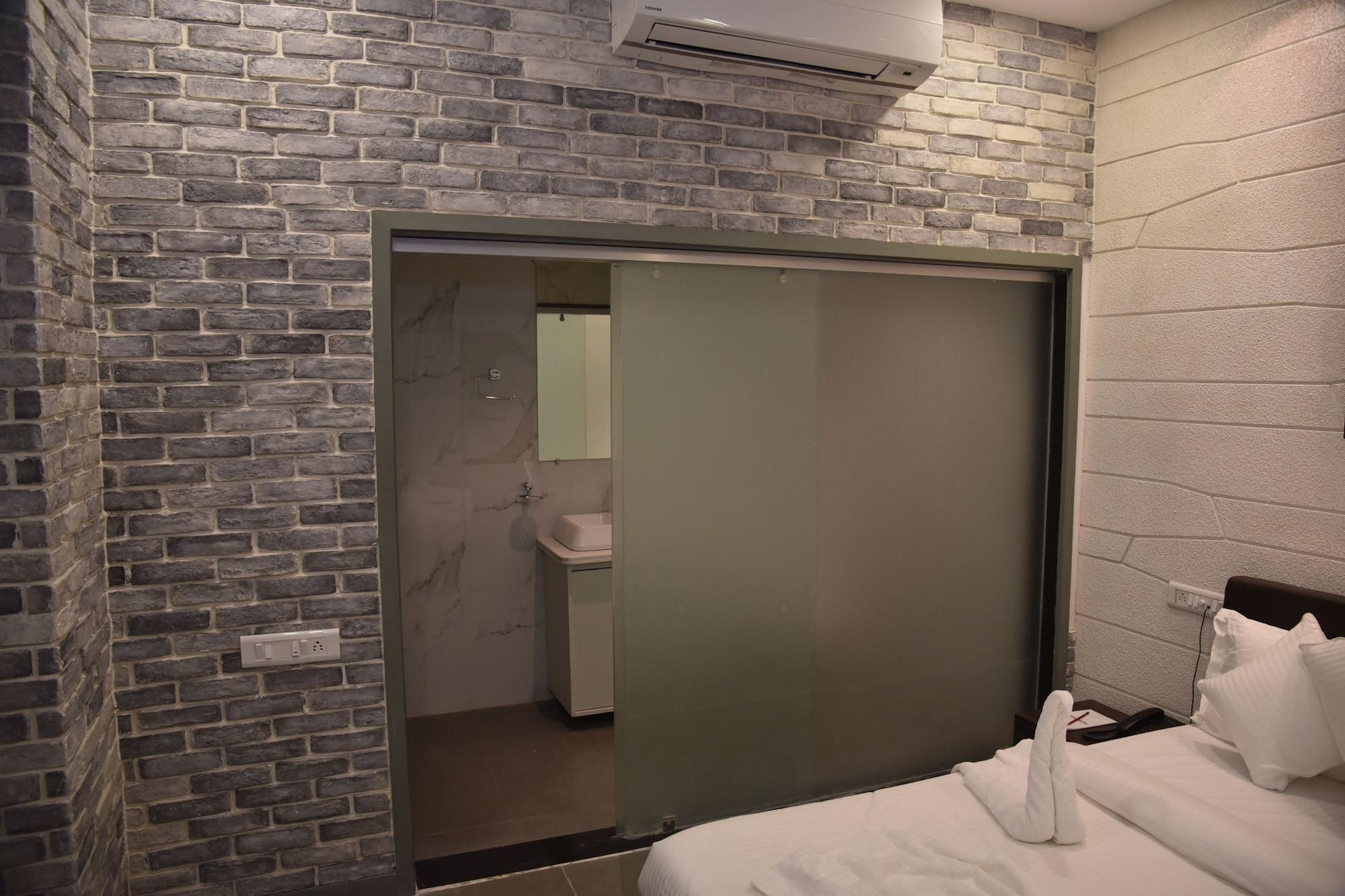 Tribecca Select Ahmedabad Hotel Exterior photo
