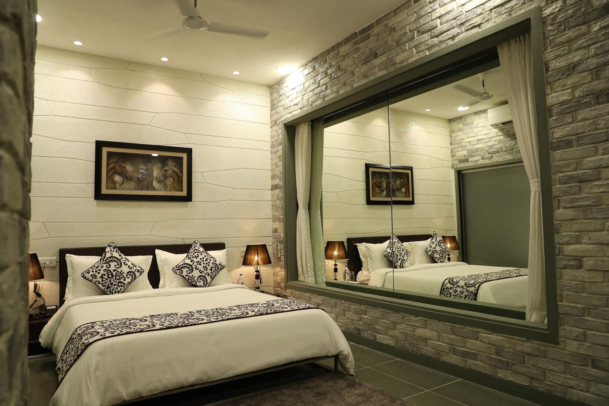 Tribecca Select Ahmedabad Hotel Exterior photo