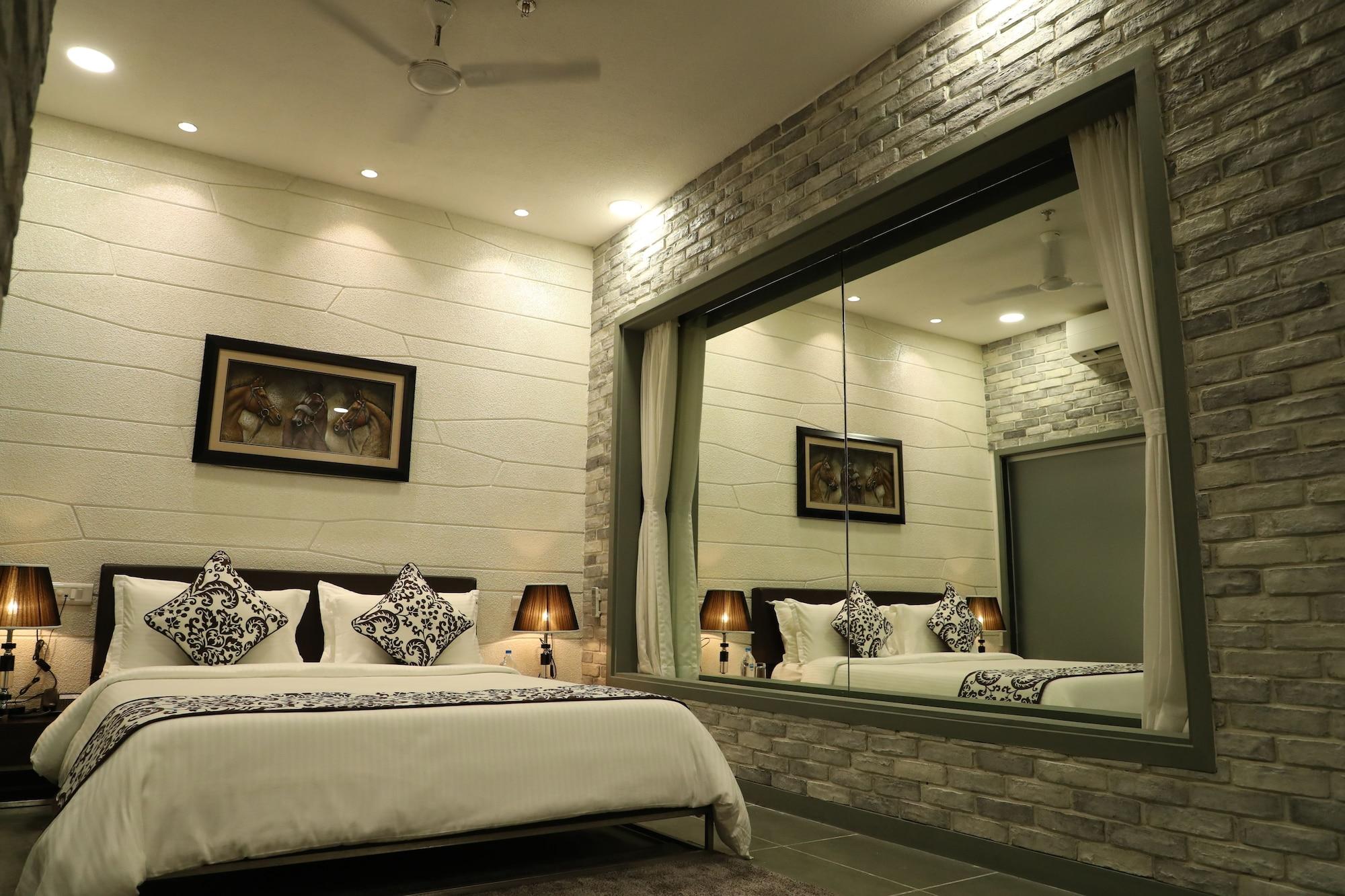 Tribecca Select Ahmedabad Hotel Exterior photo