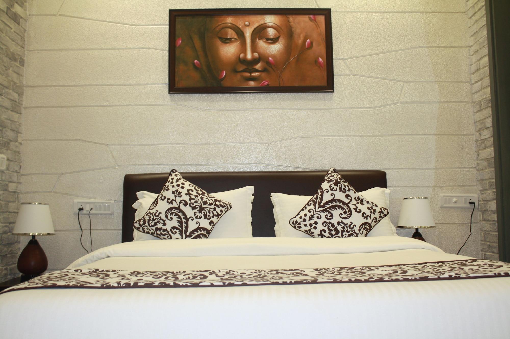 Tribecca Select Ahmedabad Hotel Exterior photo