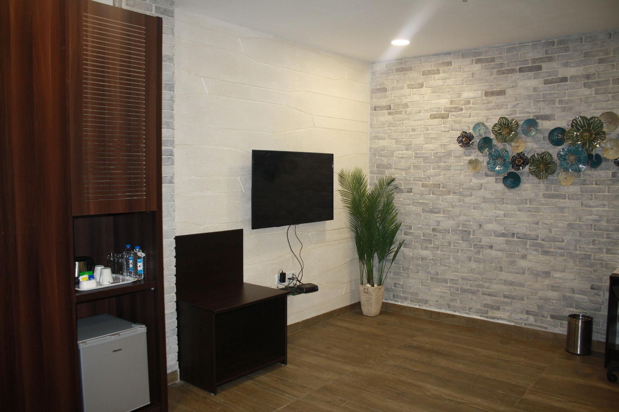 Tribecca Select Ahmedabad Hotel Exterior photo