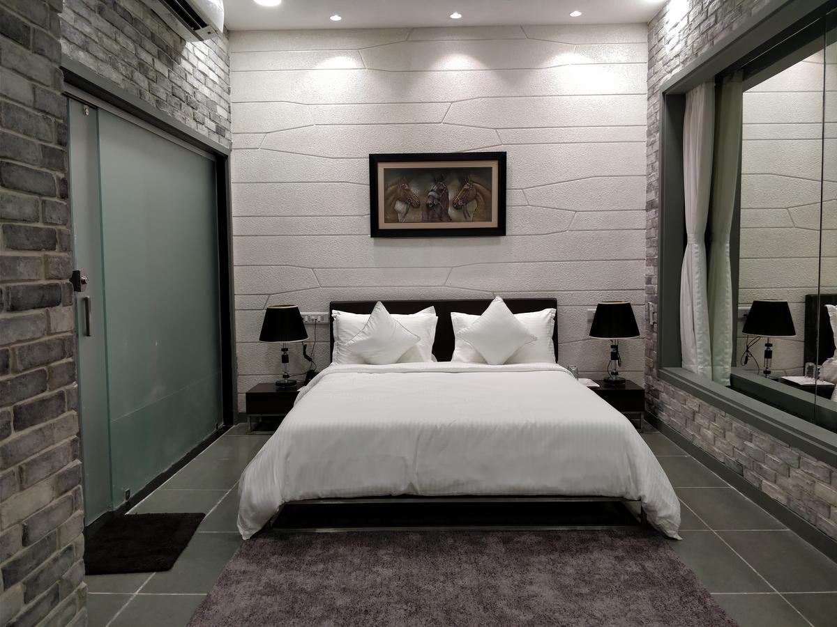 Tribecca Select Ahmedabad Hotel Exterior photo