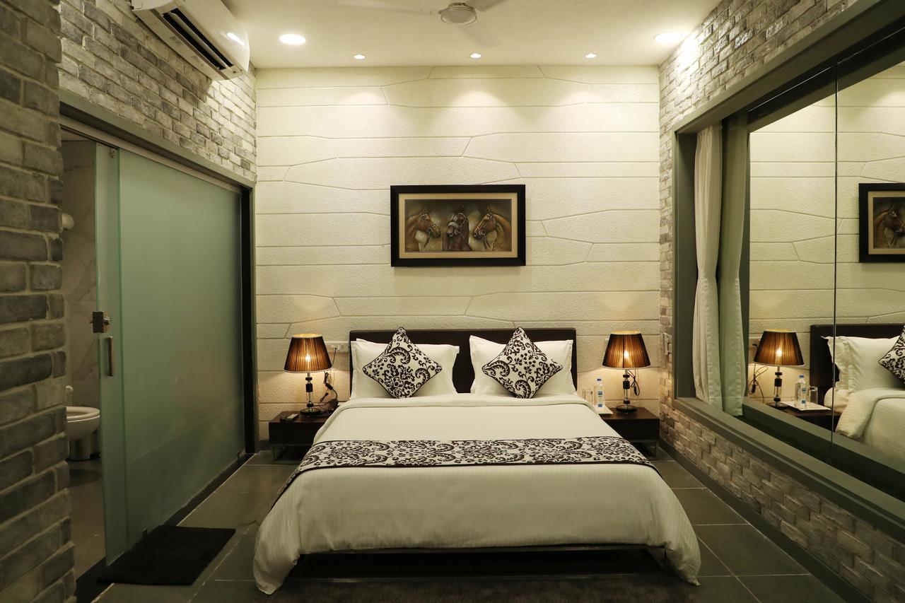 Tribecca Select Ahmedabad Hotel Exterior photo