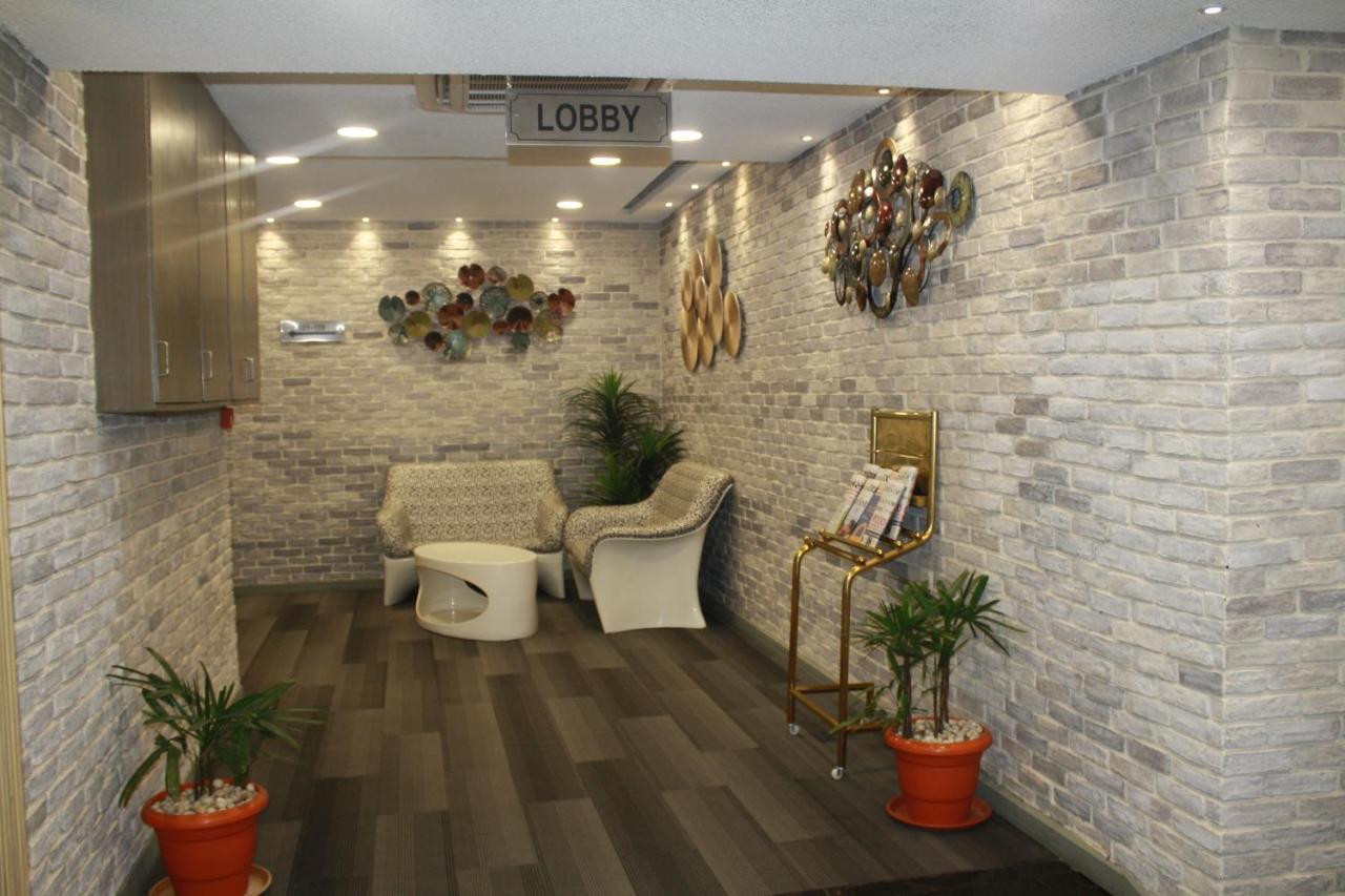 Tribecca Select Ahmedabad Hotel Exterior photo