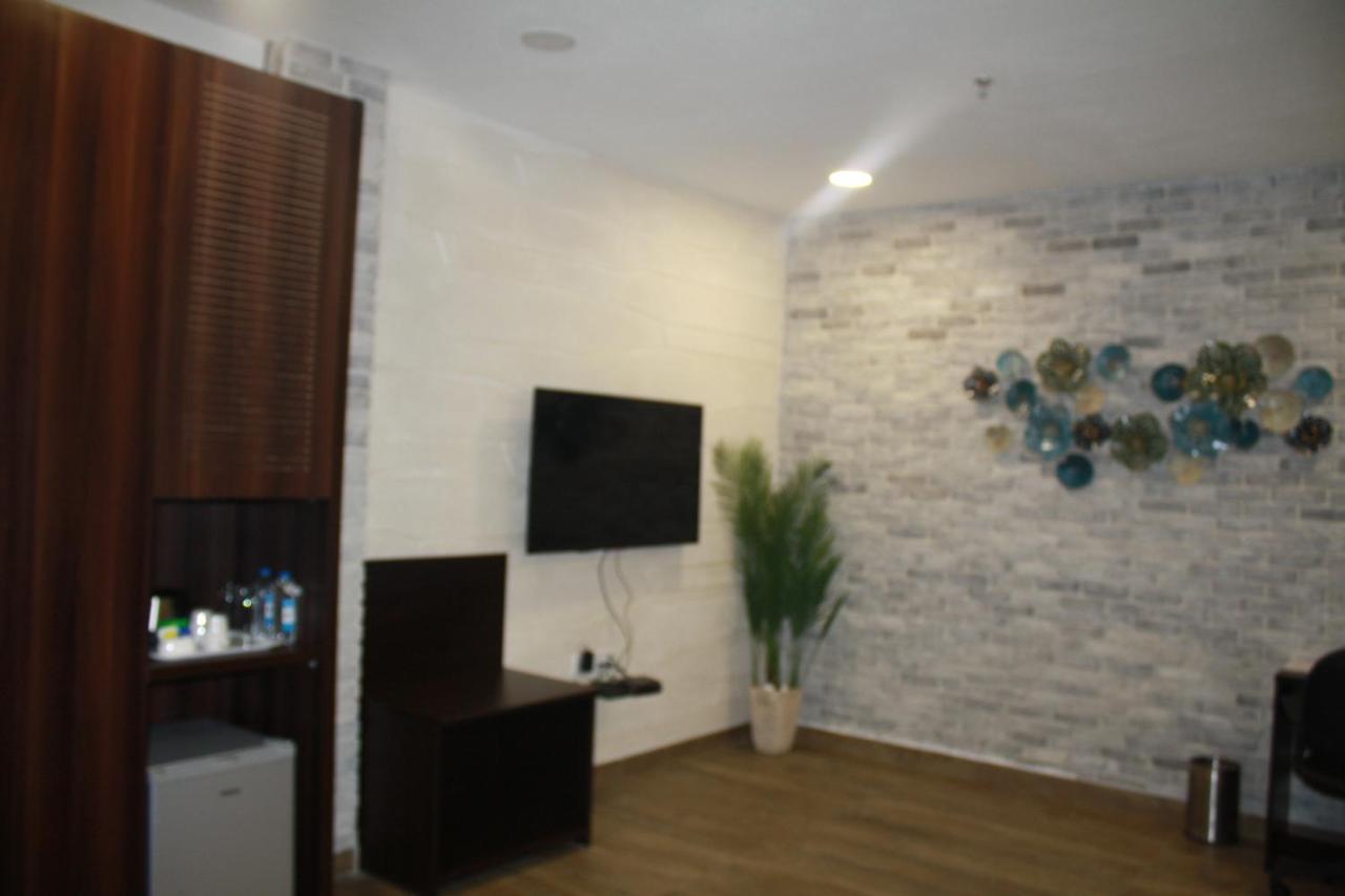 Tribecca Select Ahmedabad Hotel Exterior photo