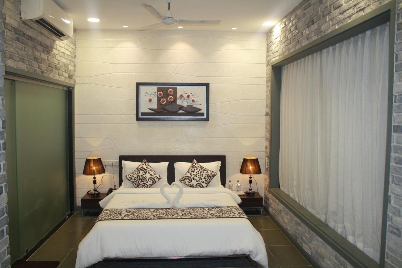 Tribecca Select Ahmedabad Hotel Exterior photo