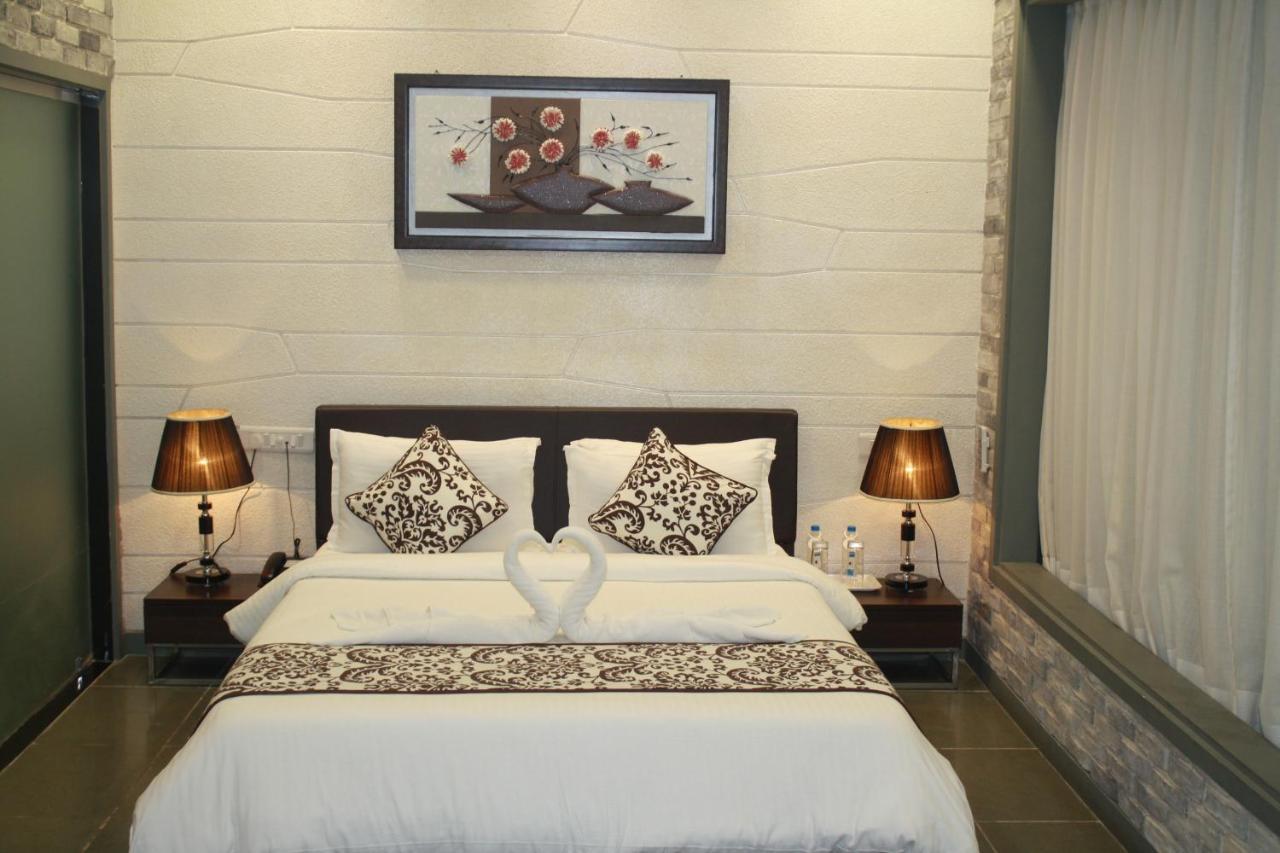 Tribecca Select Ahmedabad Hotel Exterior photo