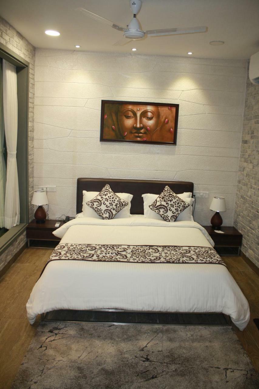 Tribecca Select Ahmedabad Hotel Exterior photo